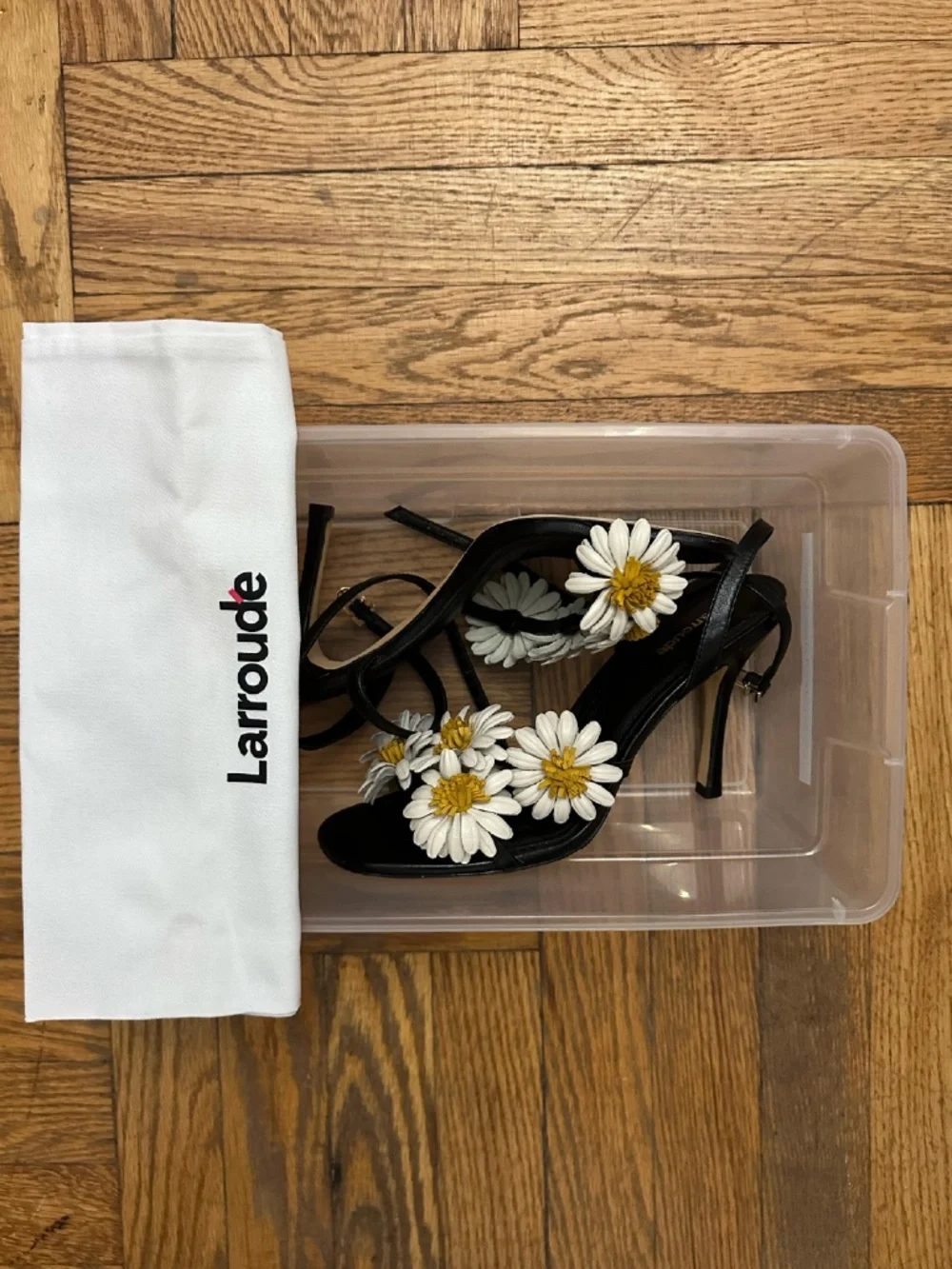 Larroude Fiore Sandal In Black Leather - Picture 9 of 9